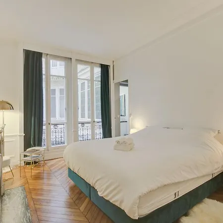 Le Parisien Chic Et Contemporain * París
